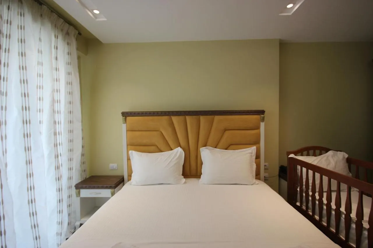 Hotel Wilson Kodermarlekaj 4*,  Albania