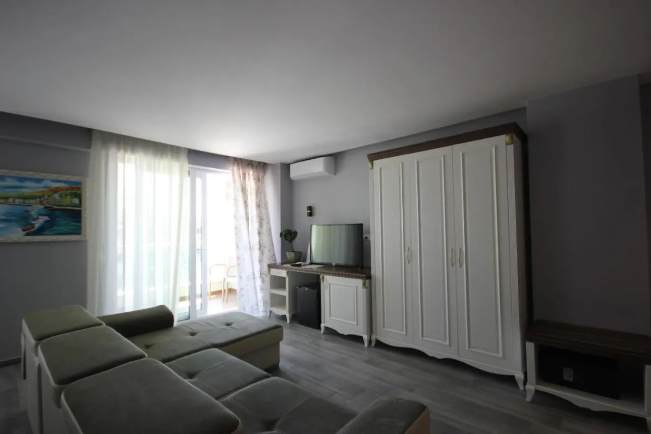 Hotel Wilson Kodermarlekaj 4*,