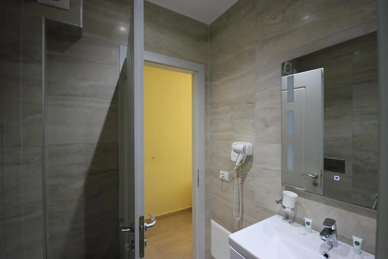 Hotel Wilson Kodermarlekaj 4*,  Albania
